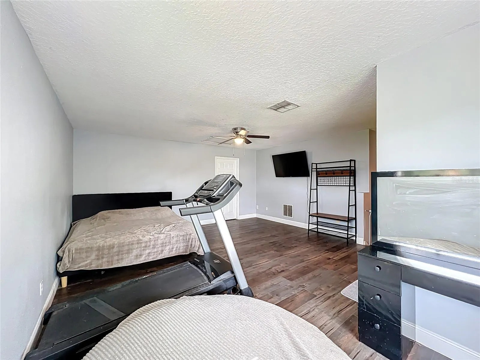 4552 LAKE CALABAY DR