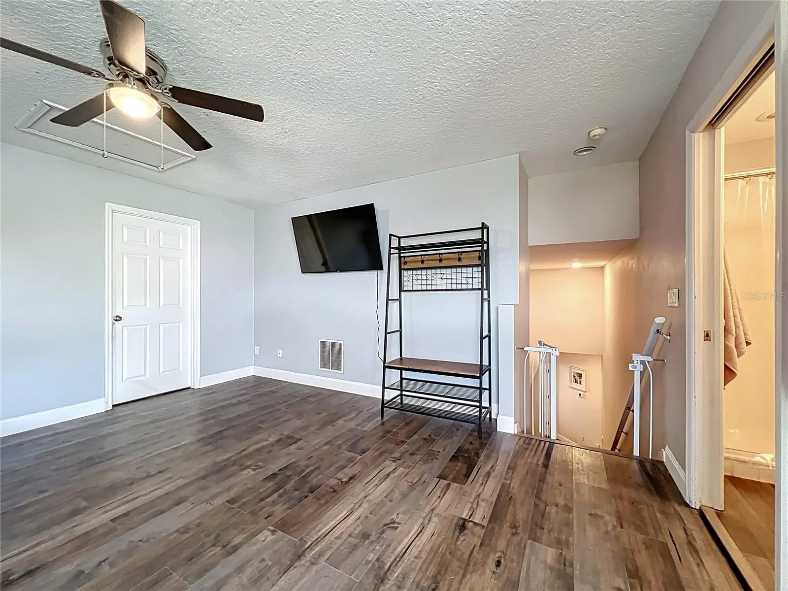 4552 LAKE CALABAY DR