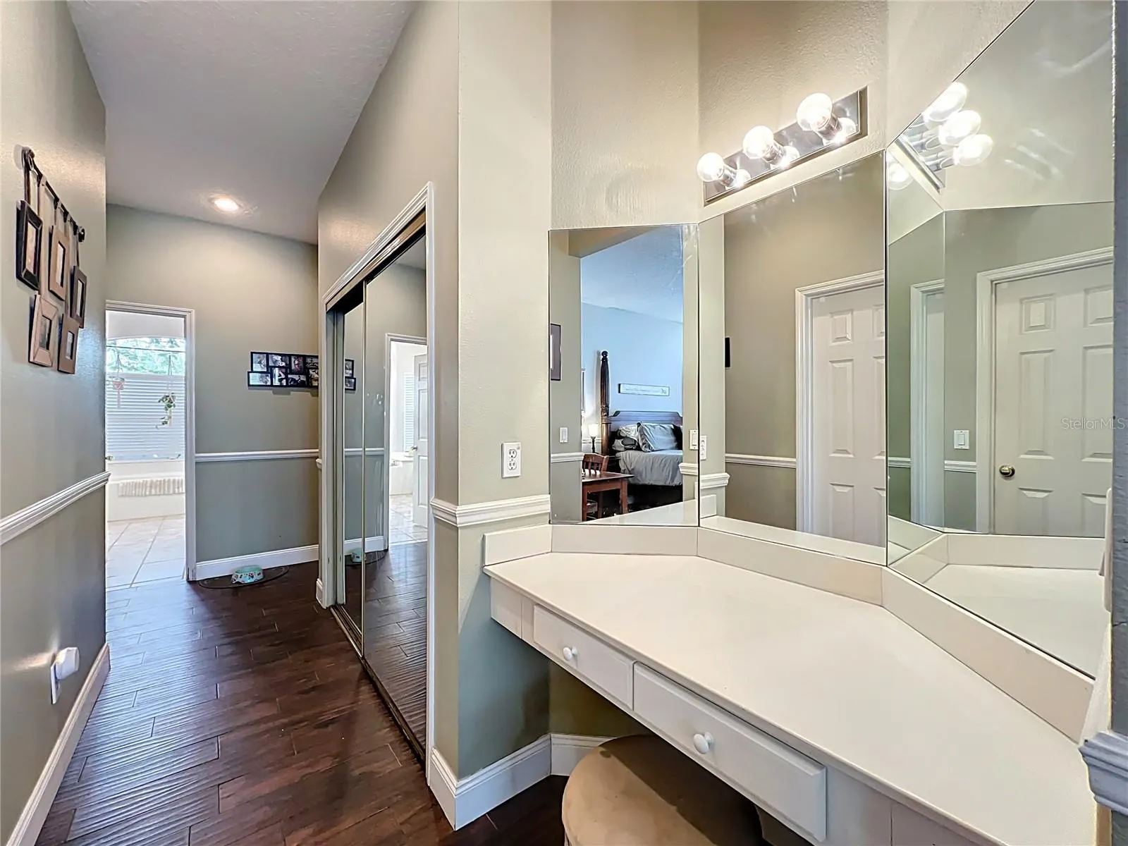 4552 LAKE CALABAY DR