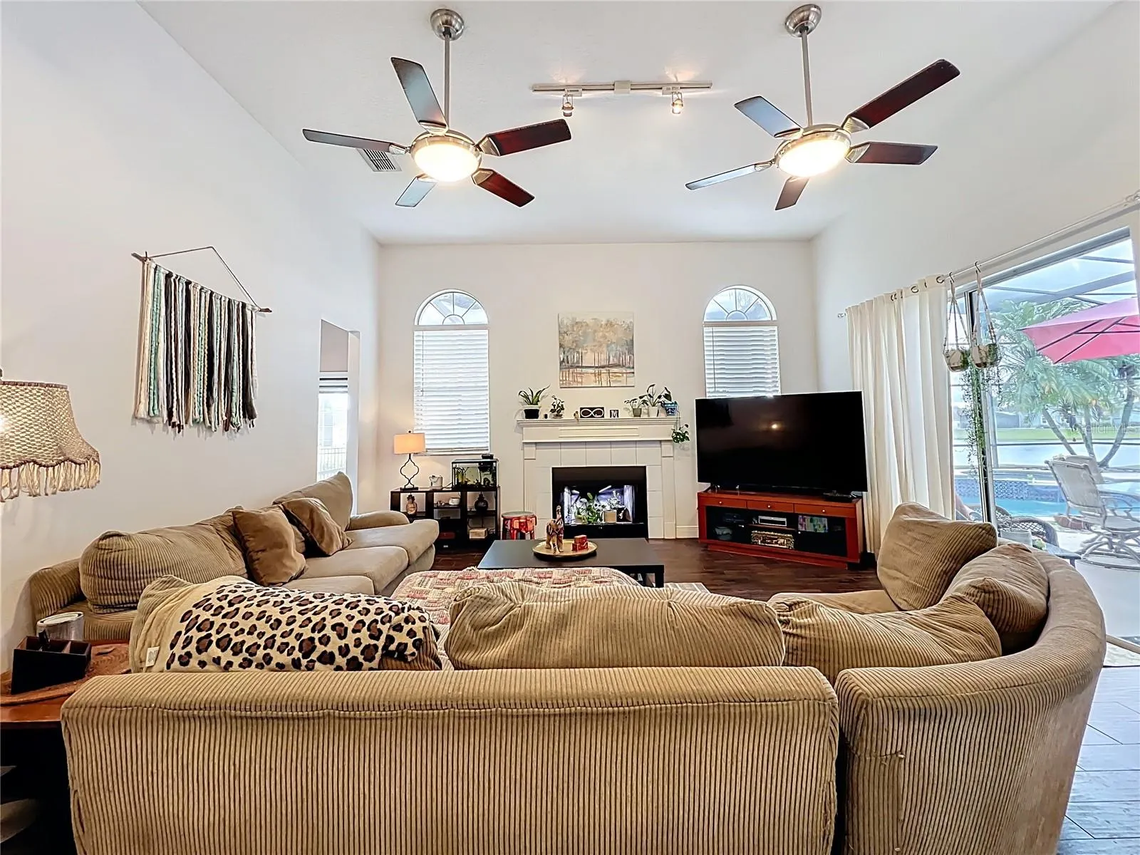 4552 LAKE CALABAY DR