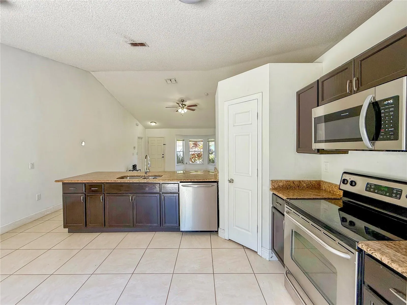 1010 CANNOCK DR