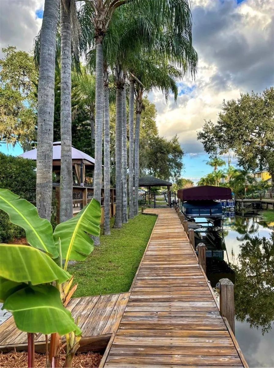 428 HARBOUR ISLAND RD