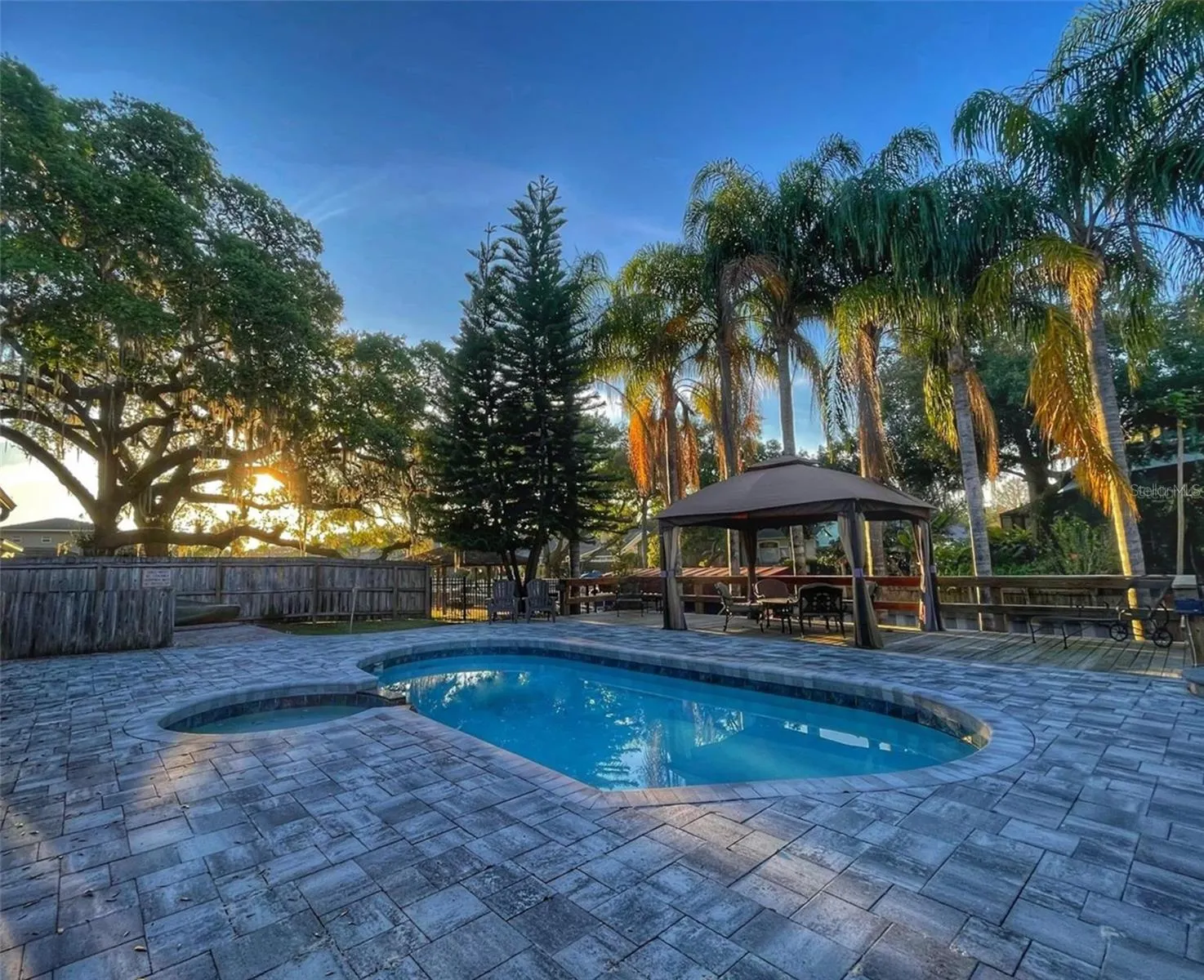 428 HARBOUR ISLAND RD