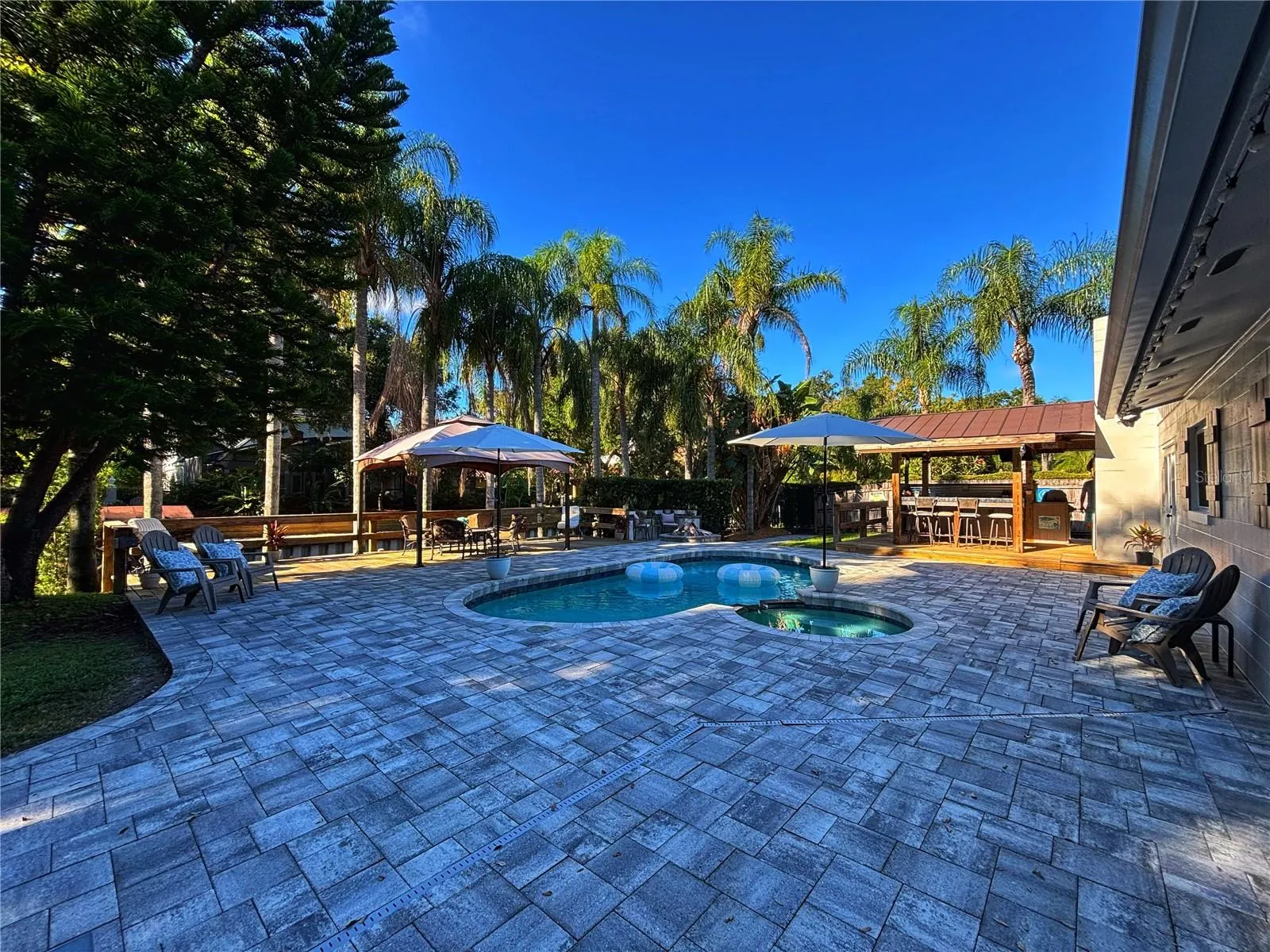428 HARBOUR ISLAND RD