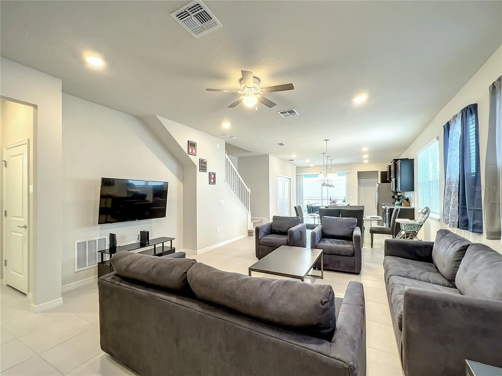 3341 LILAC WAY