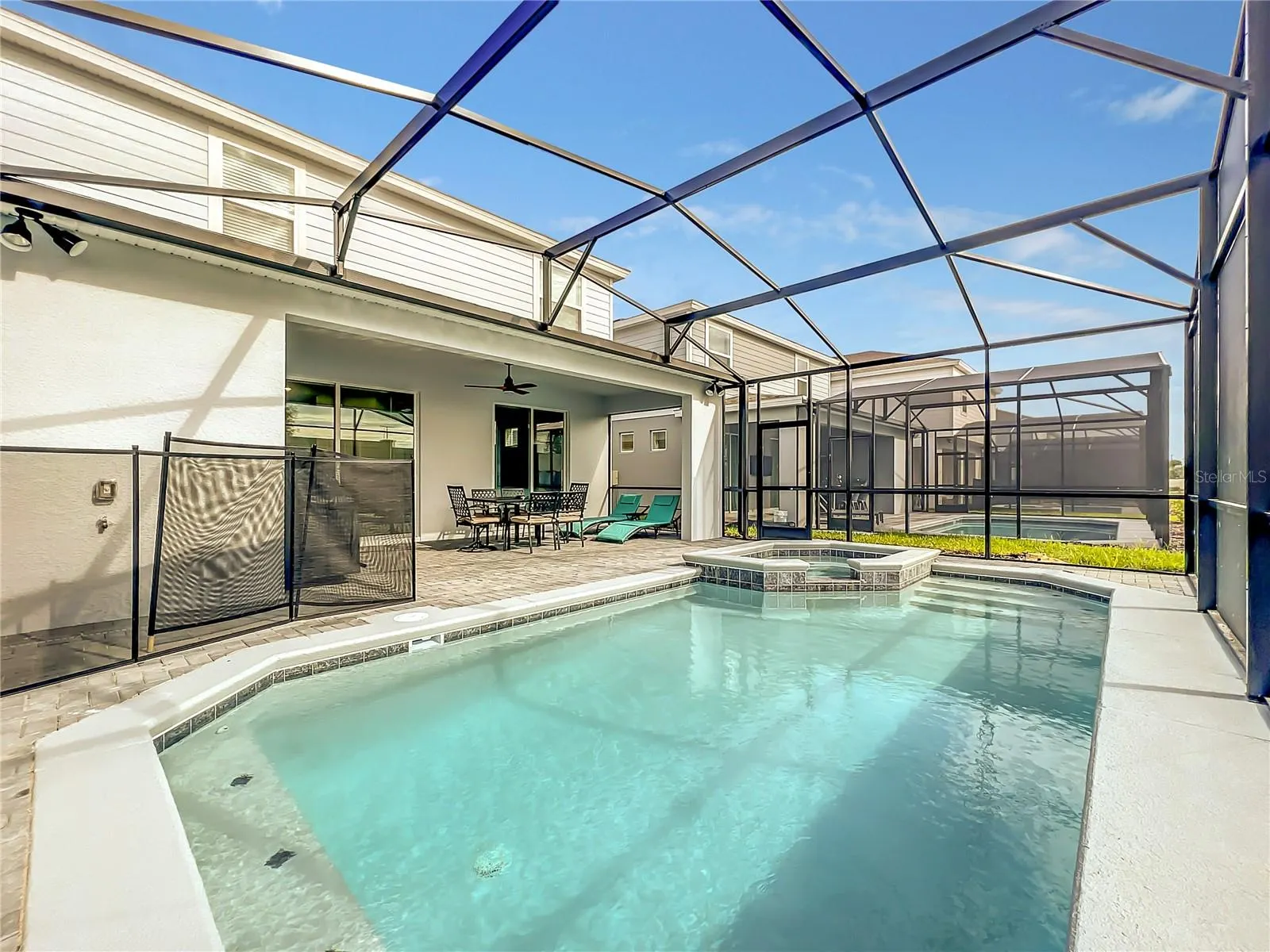 3341 LILAC WAY