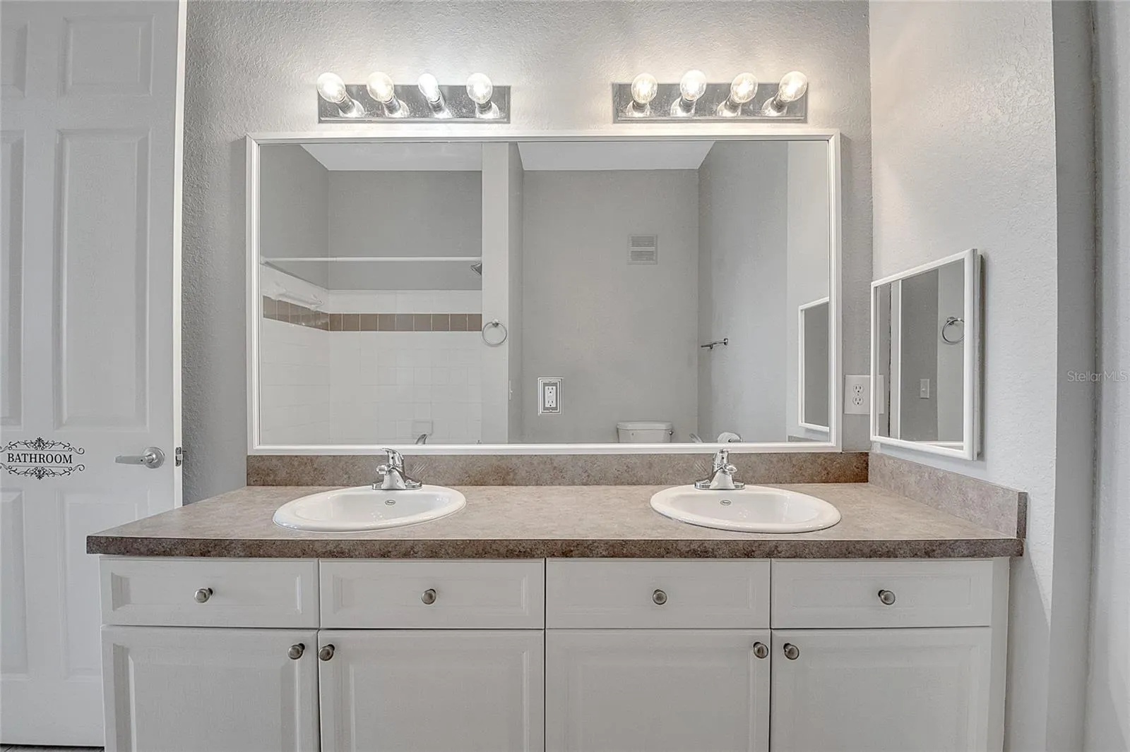 617 TERRACE RIDGE CIR #617, #617