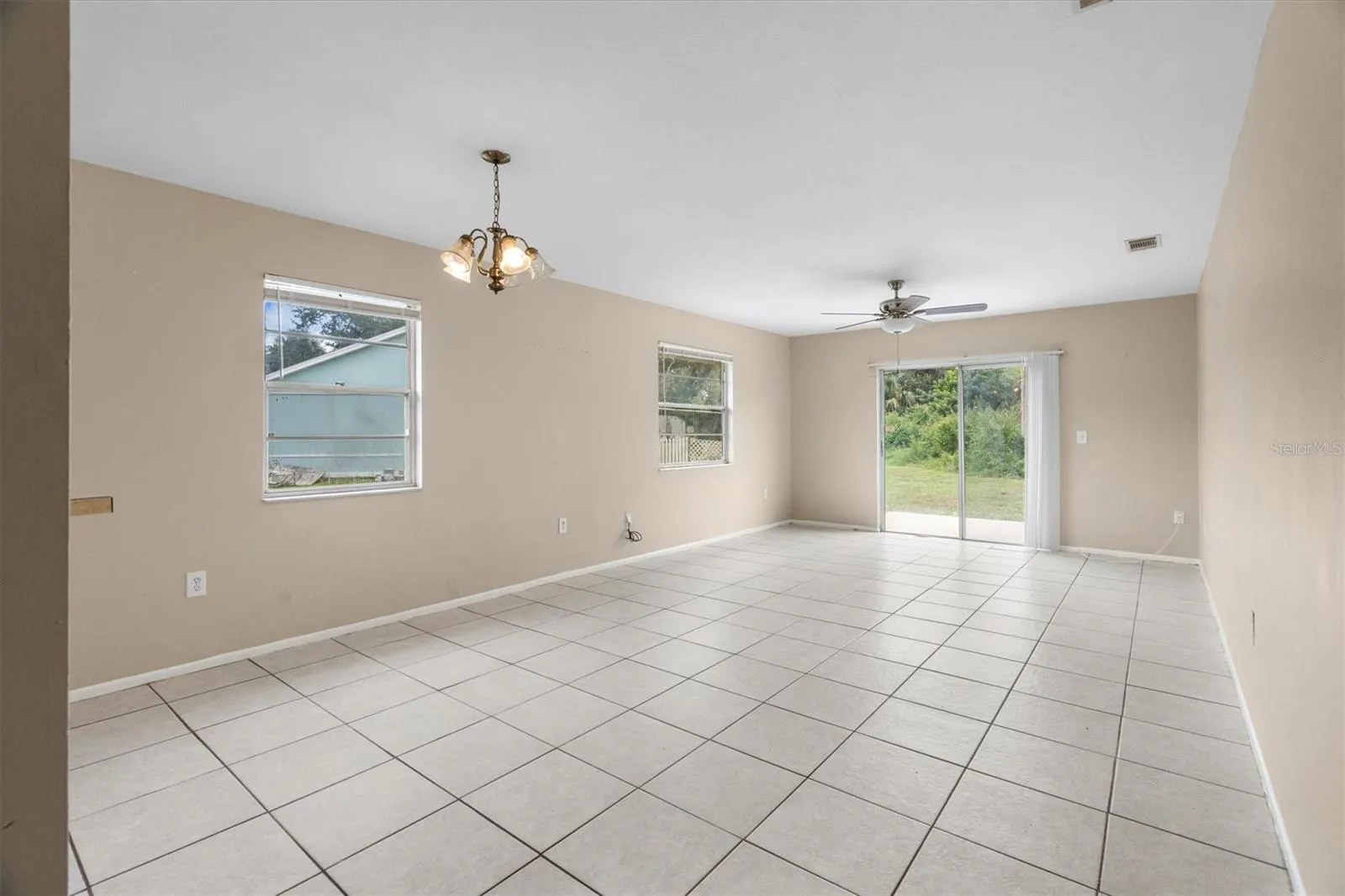 354 CAMILLIA LN