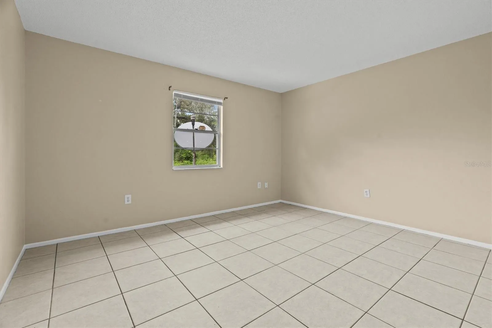354 CAMILLIA LN