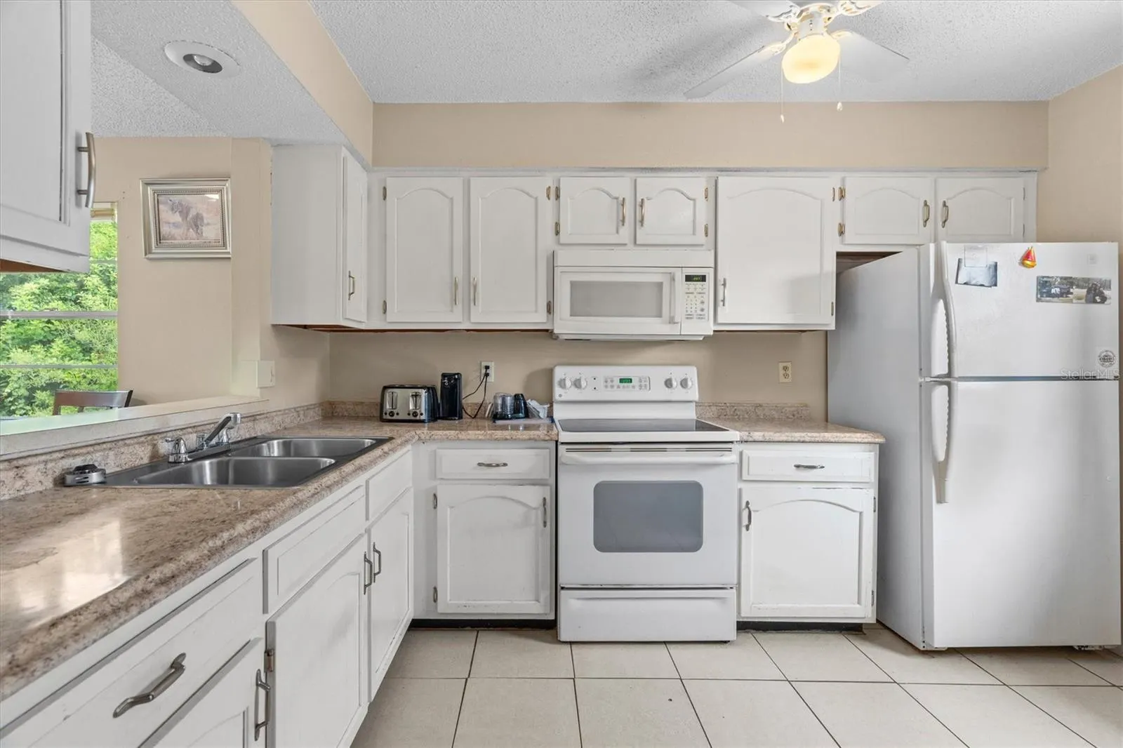 354 CAMILLIA LN