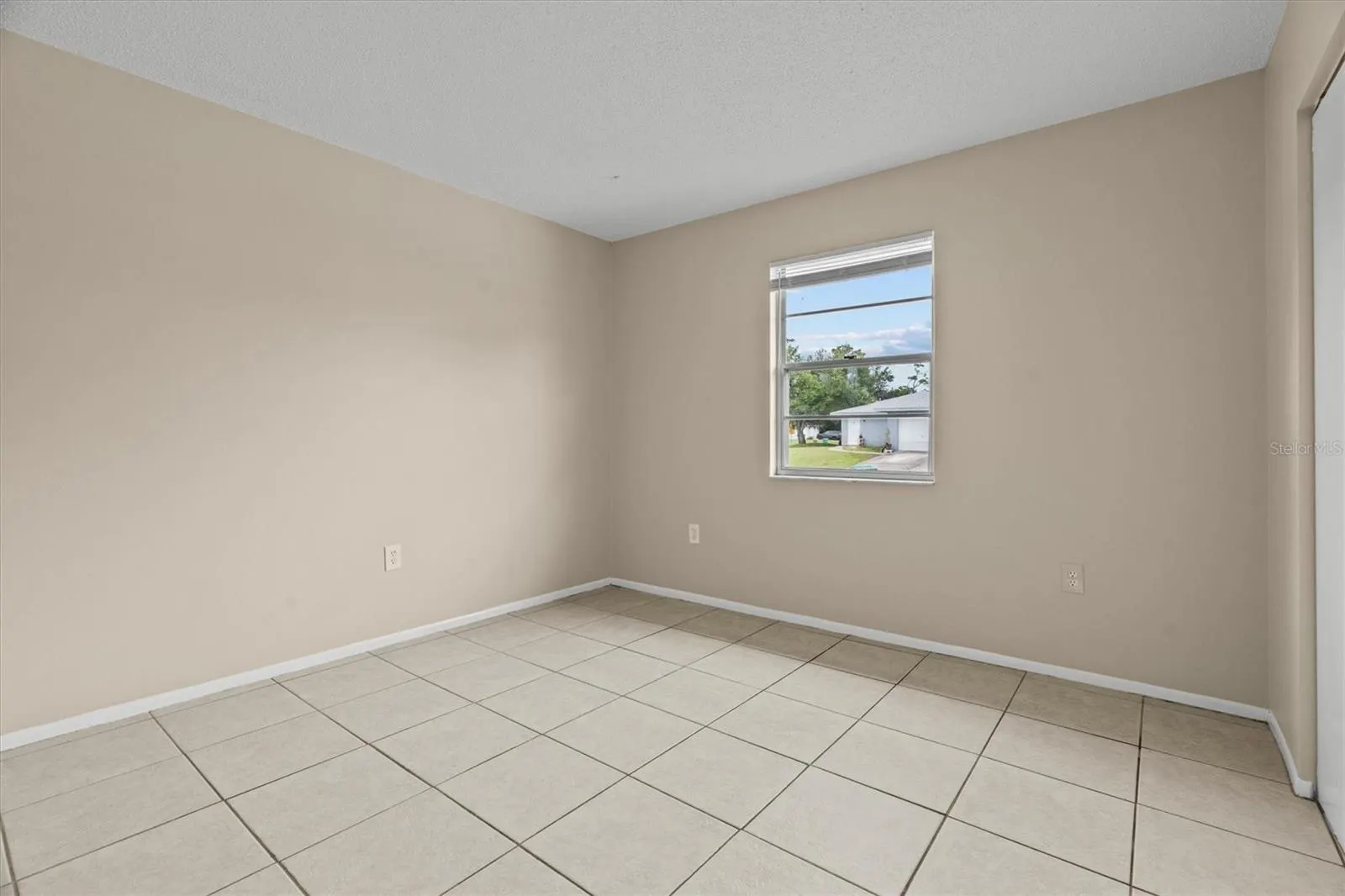 354 CAMILLIA LN