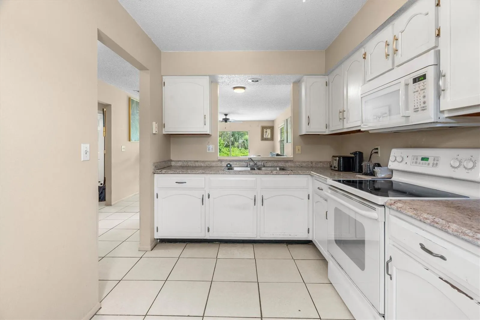 354 CAMILLIA LN