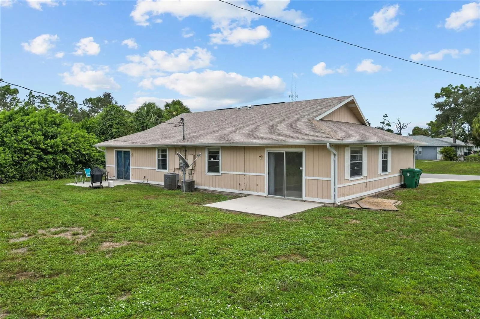 354 CAMILLIA LN