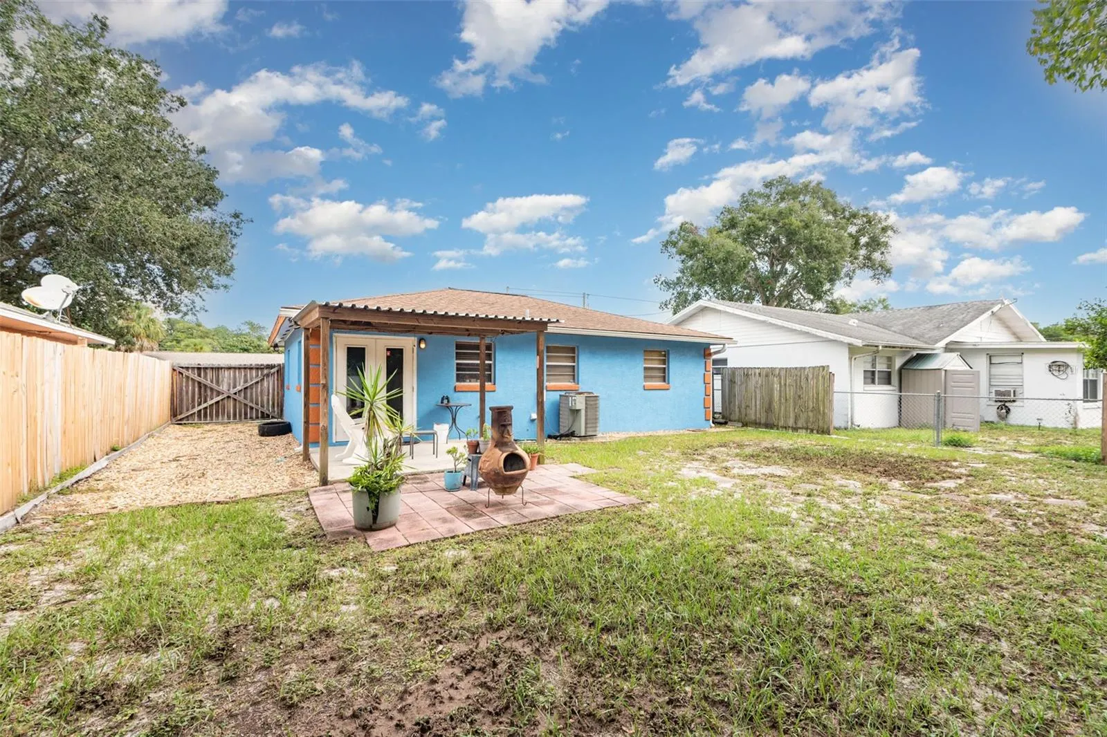 1324 GRANADA AVE