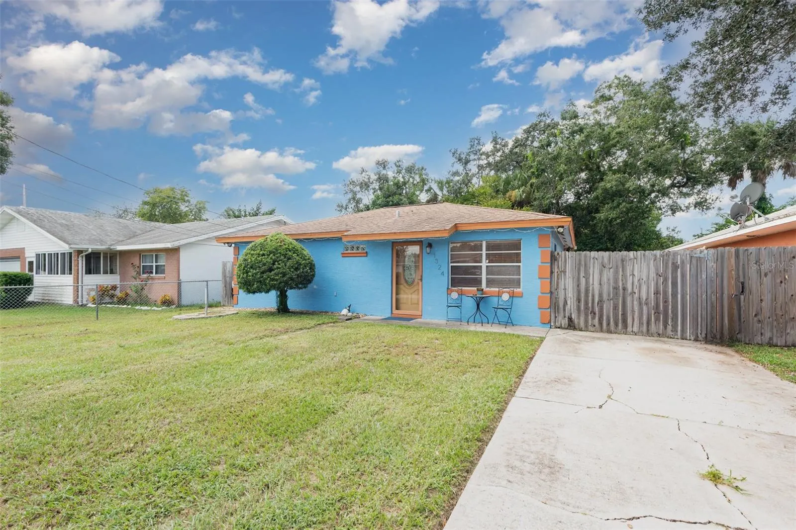 1324 GRANADA AVE