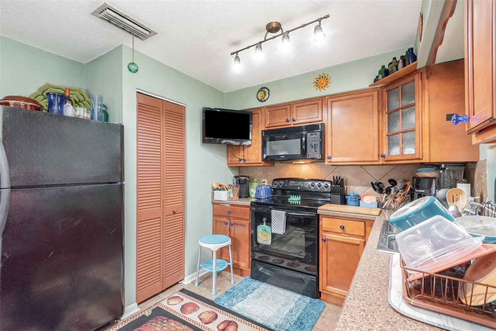 1324 GRANADA AVE