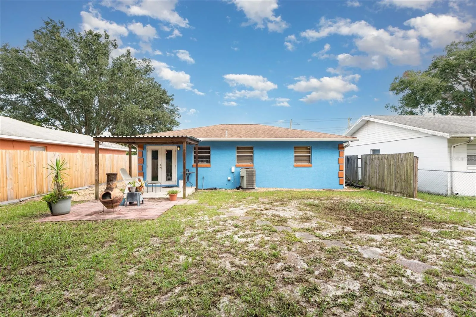 1324 GRANADA AVE