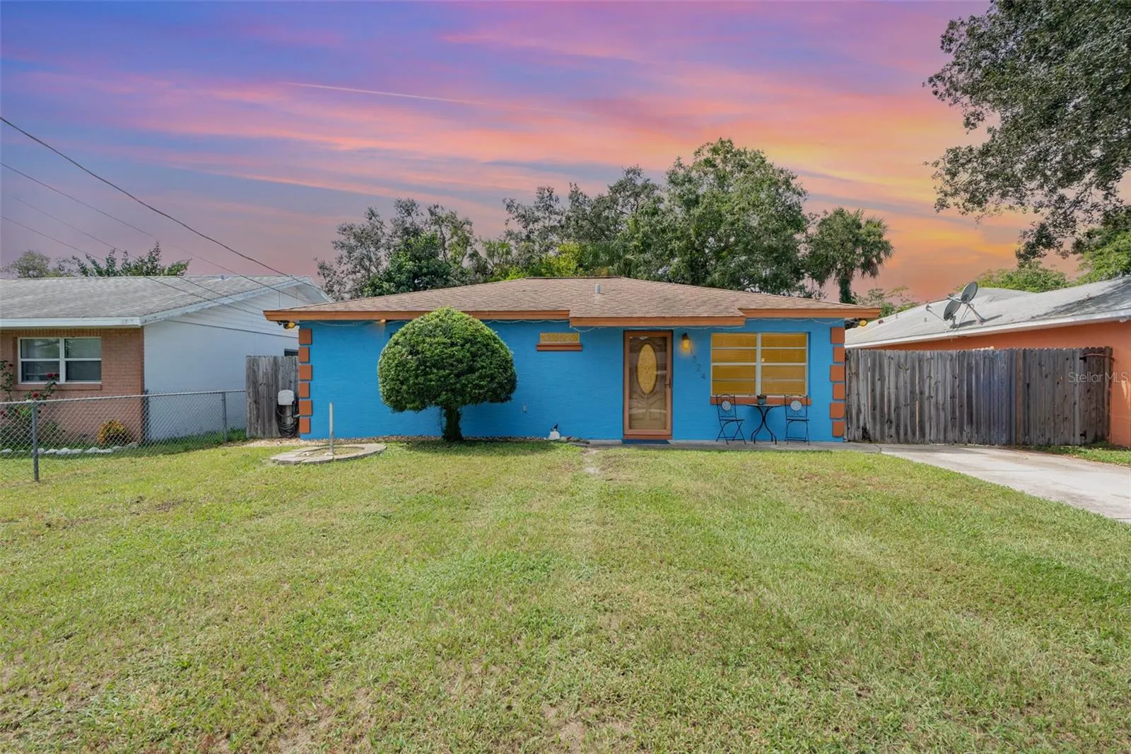 1324 GRANADA AVE