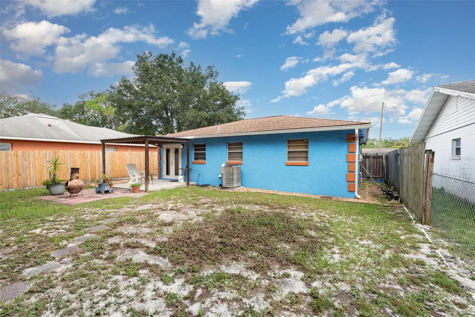 1324 GRANADA AVE
