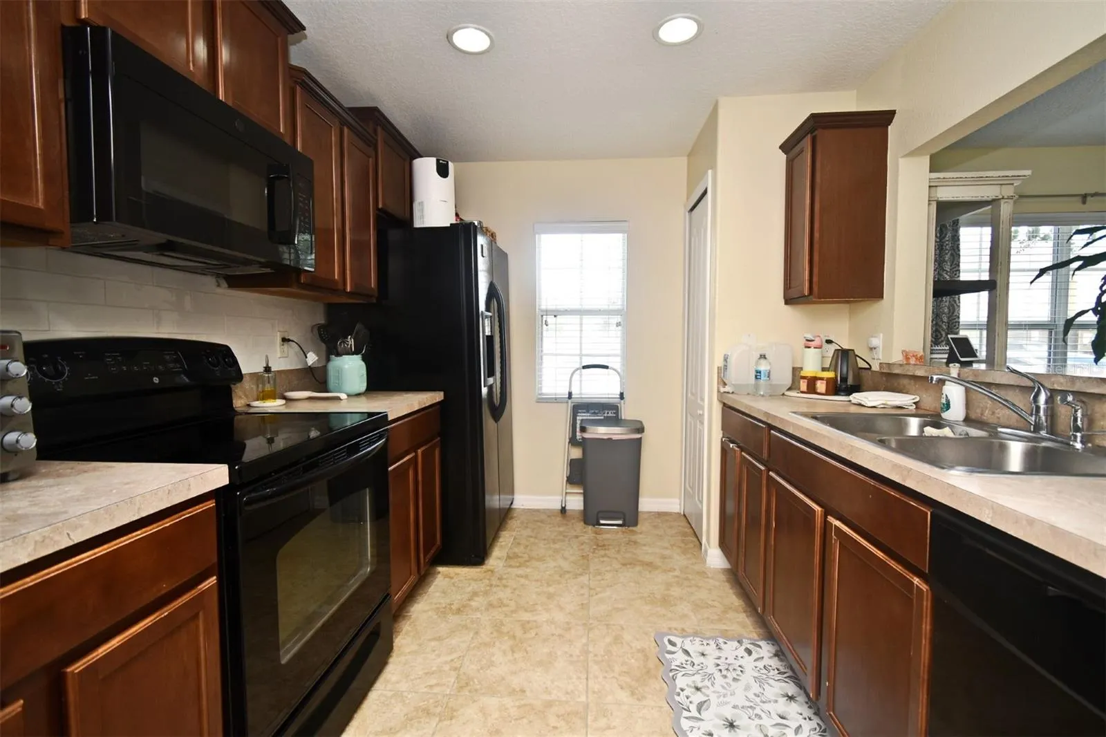 200 CARINA CIR