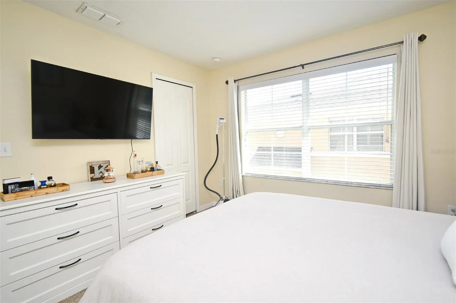 200 CARINA CIR