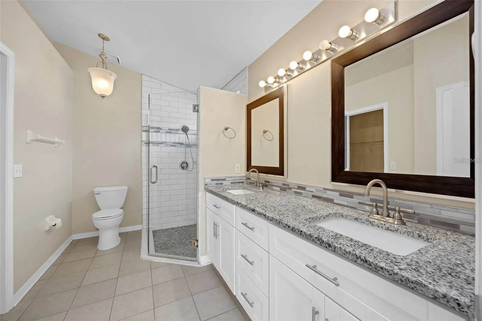 7712 WATER OAK CT