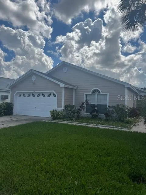 7712 WATER OAK CT