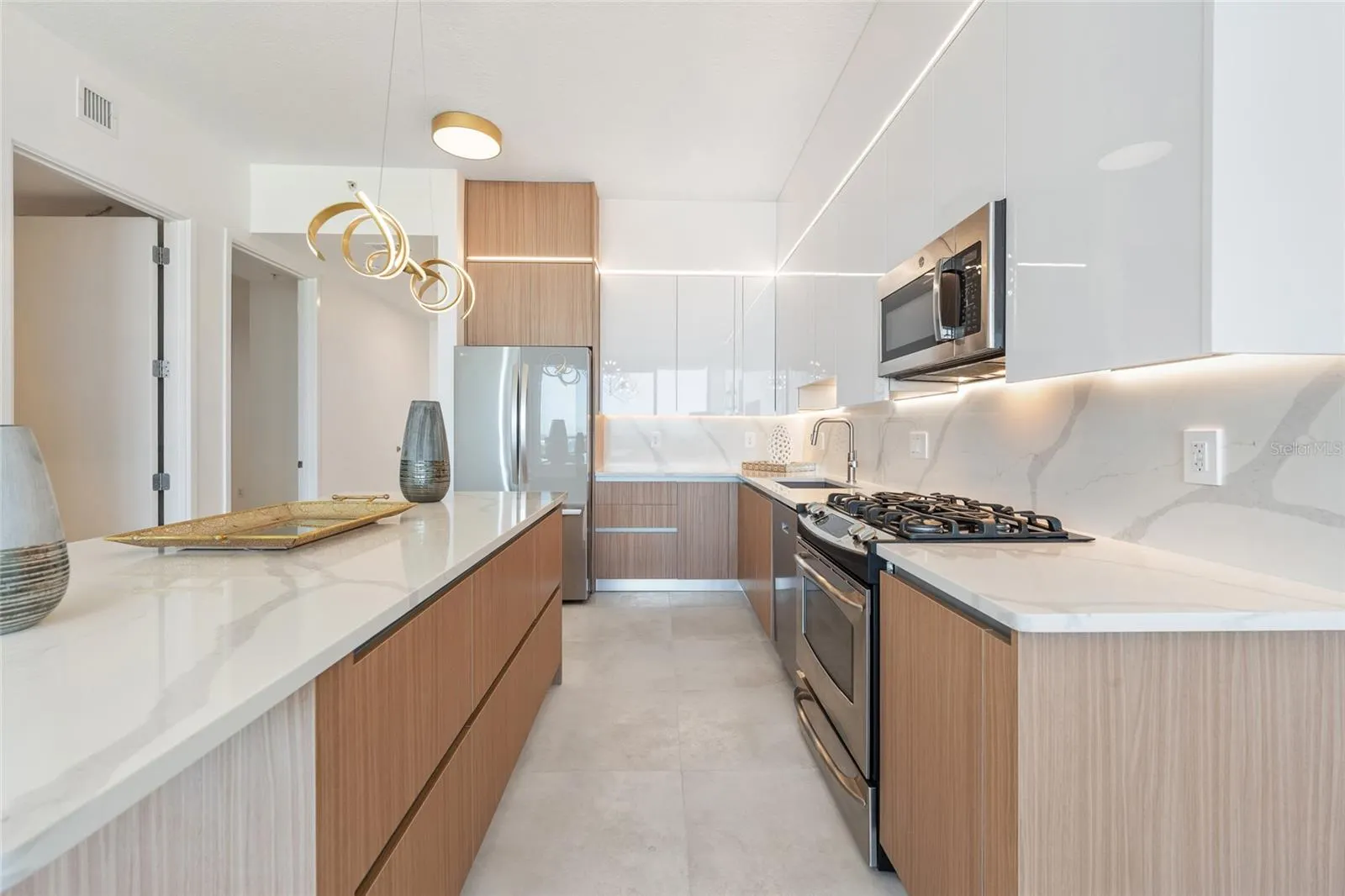 150 E ROBINSON ST #2908, #2908