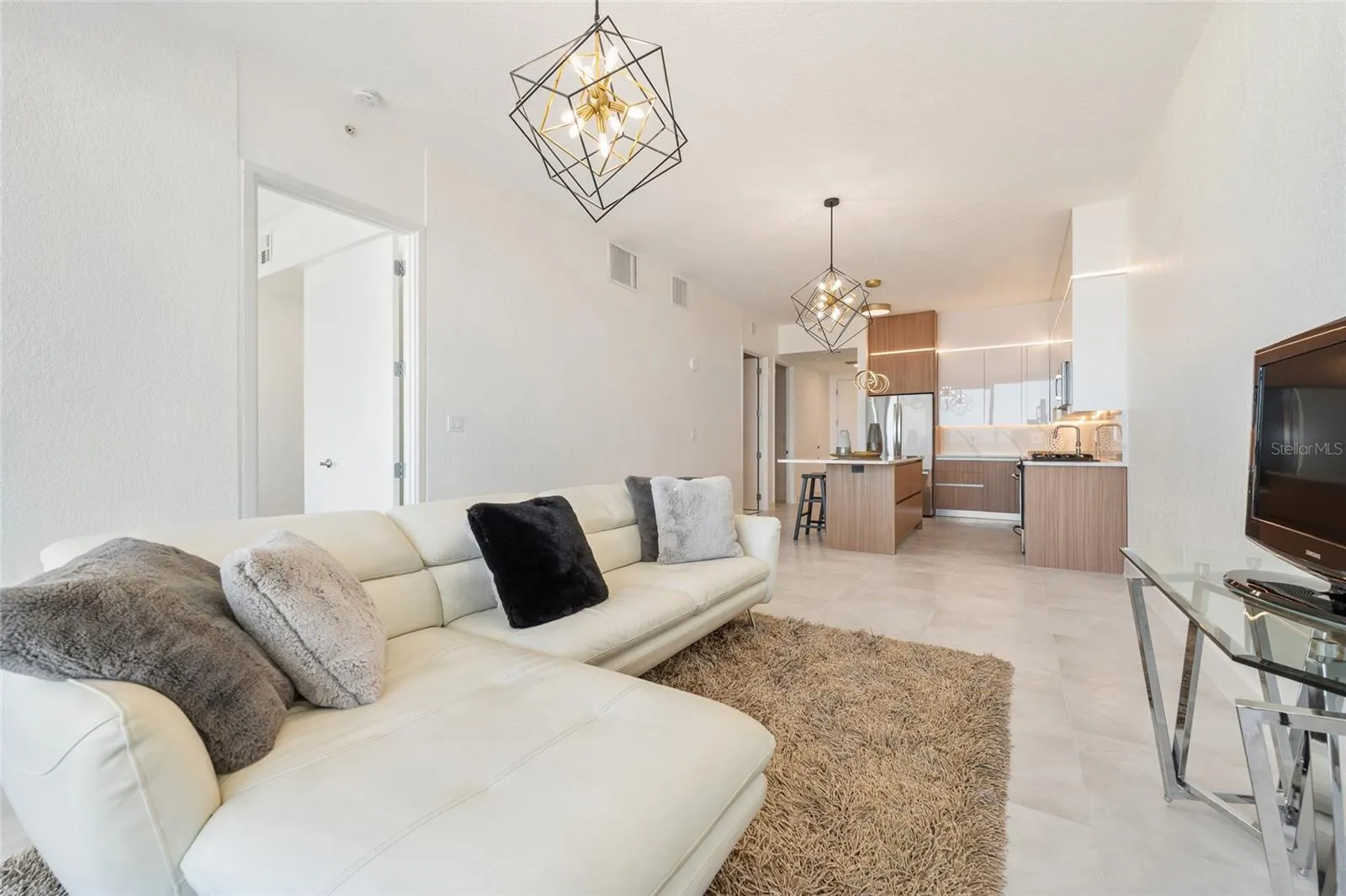 150 E ROBINSON ST #2908, #2908