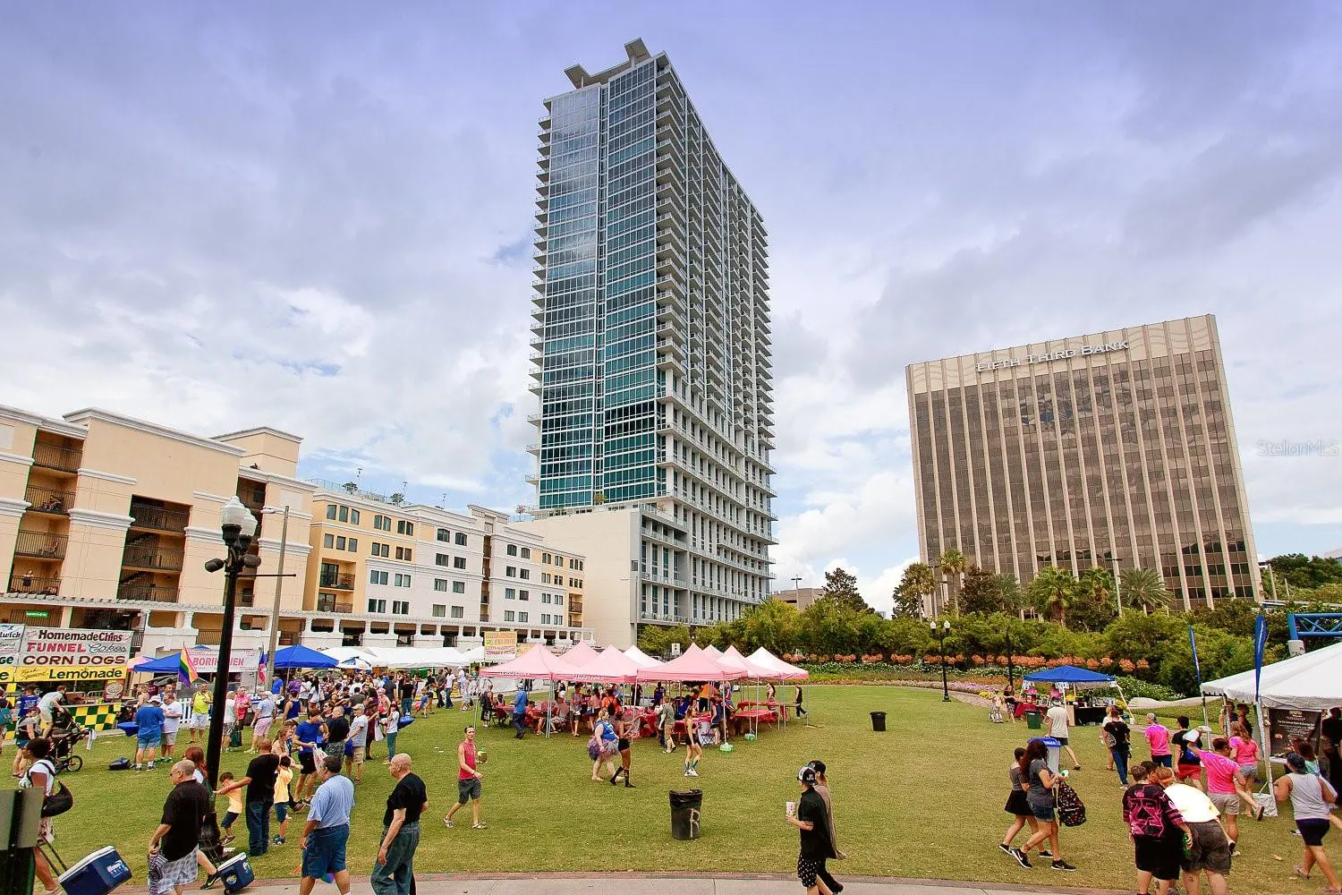 150 E ROBINSON ST #2908, #2908