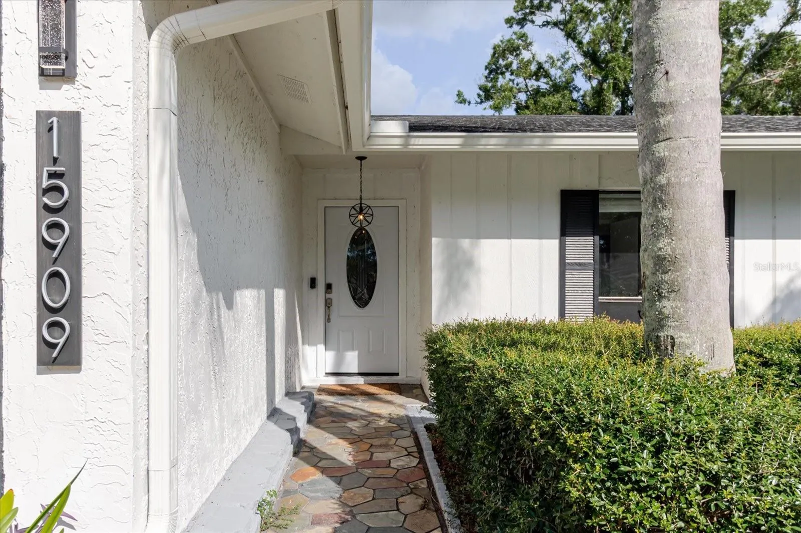 15909 CRYING WIND DR