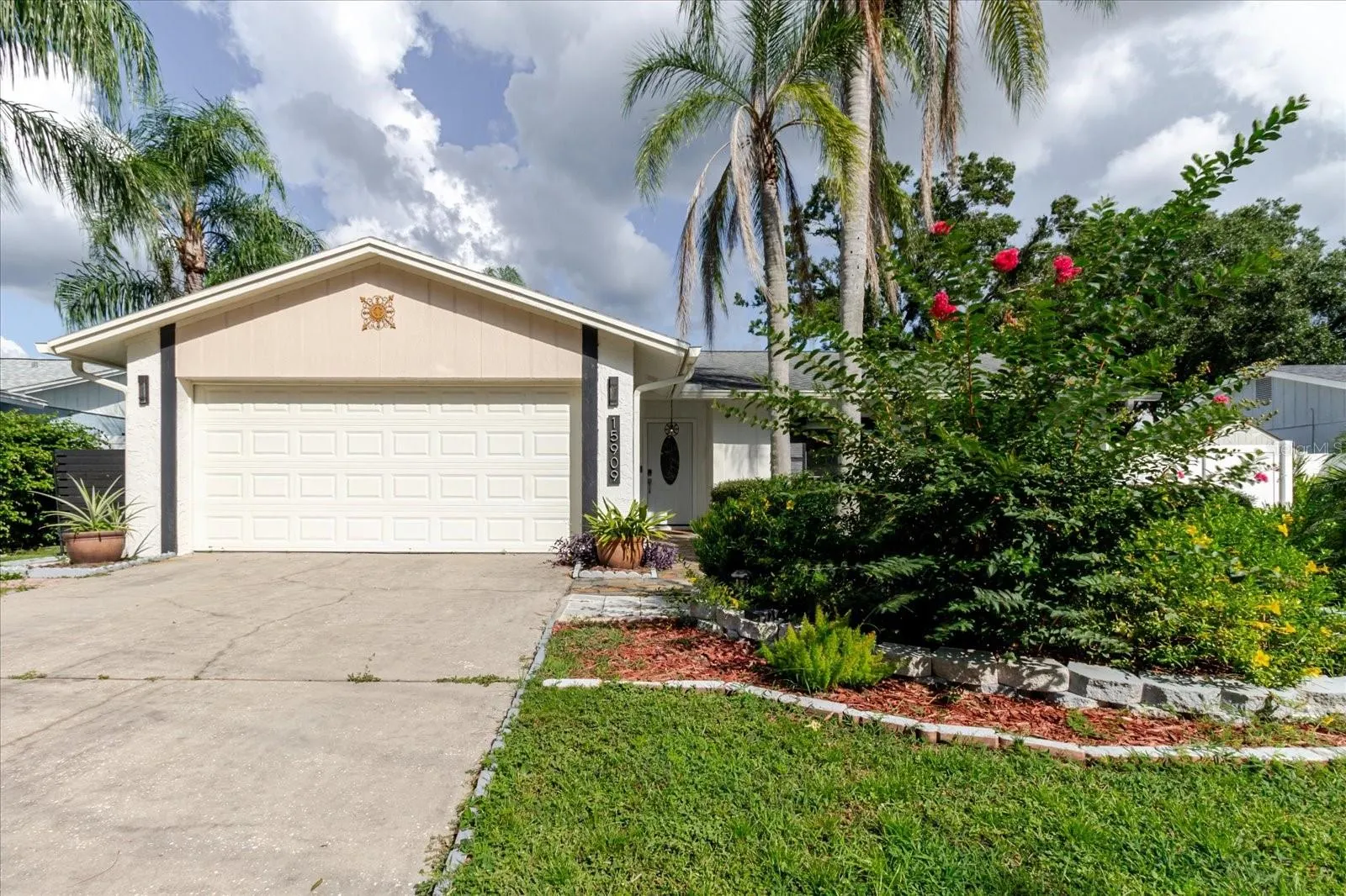 15909 CRYING WIND DR