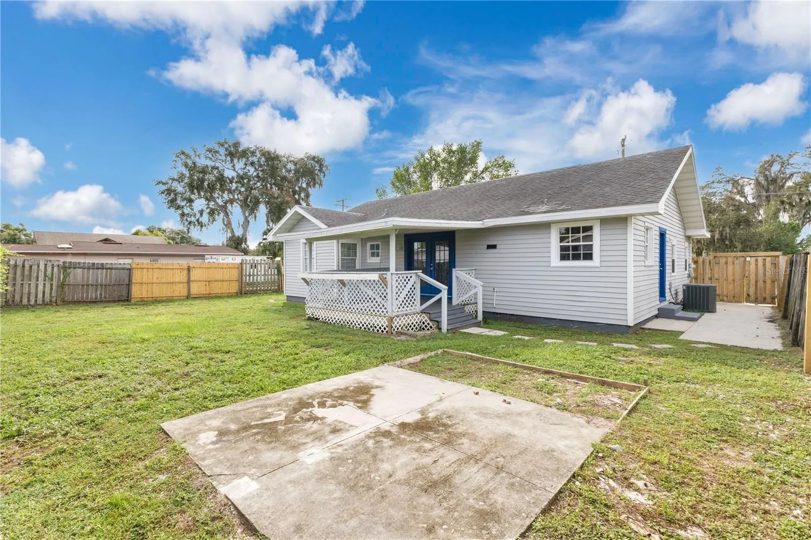 1730 E FERN RD