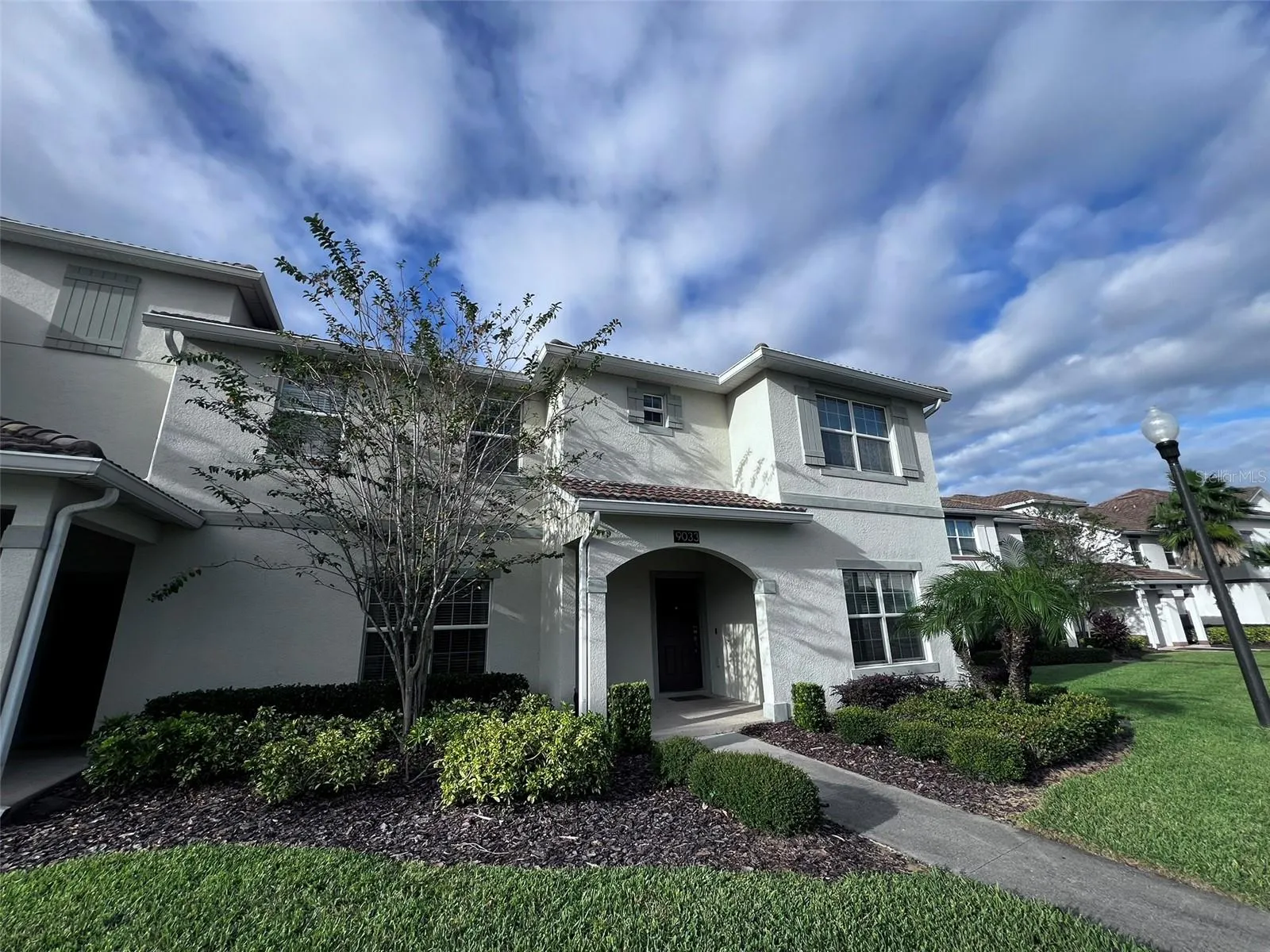 9033 DOGLEG DR