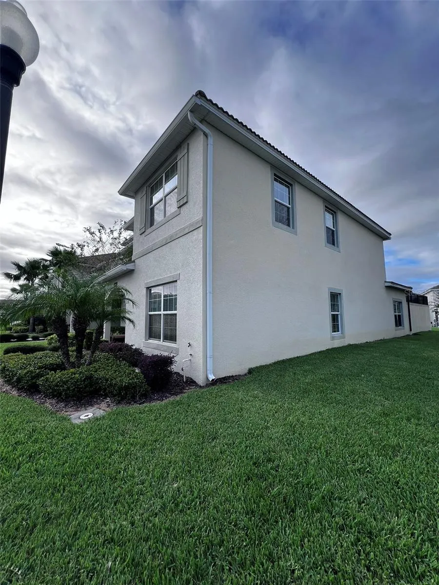9033 DOGLEG DR