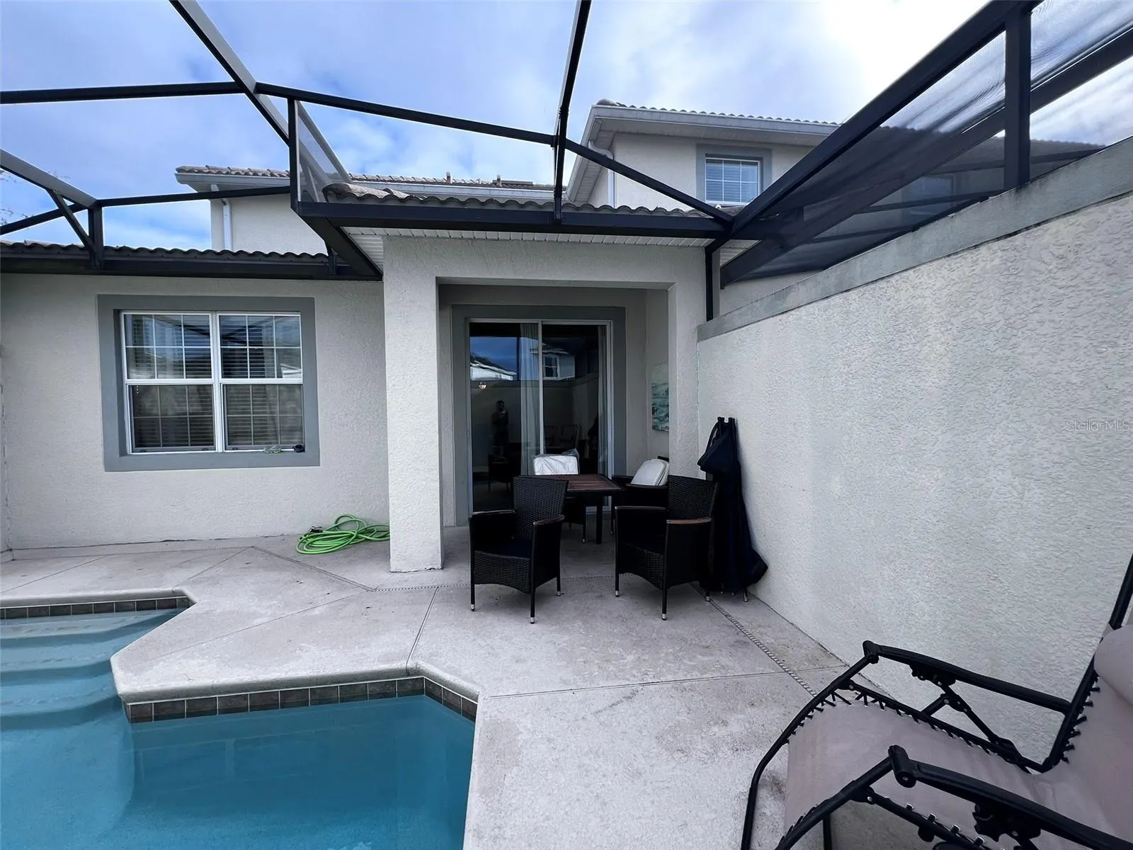 9033 DOGLEG DR