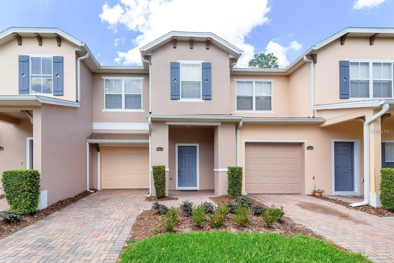 10242 PARK COMMONS DR