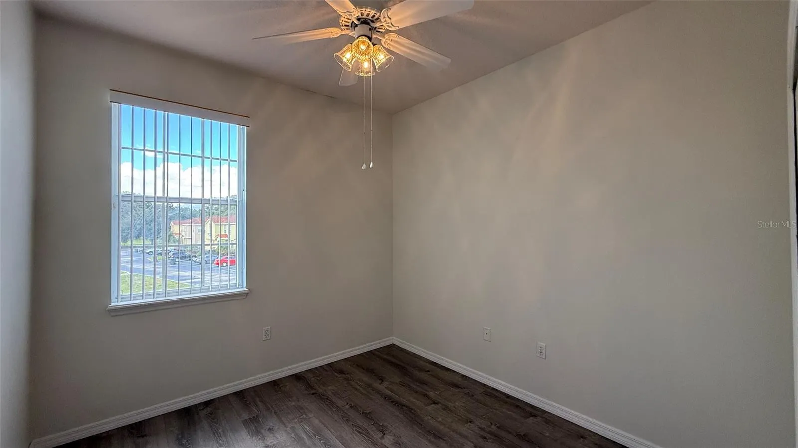 112 MONROE CIR