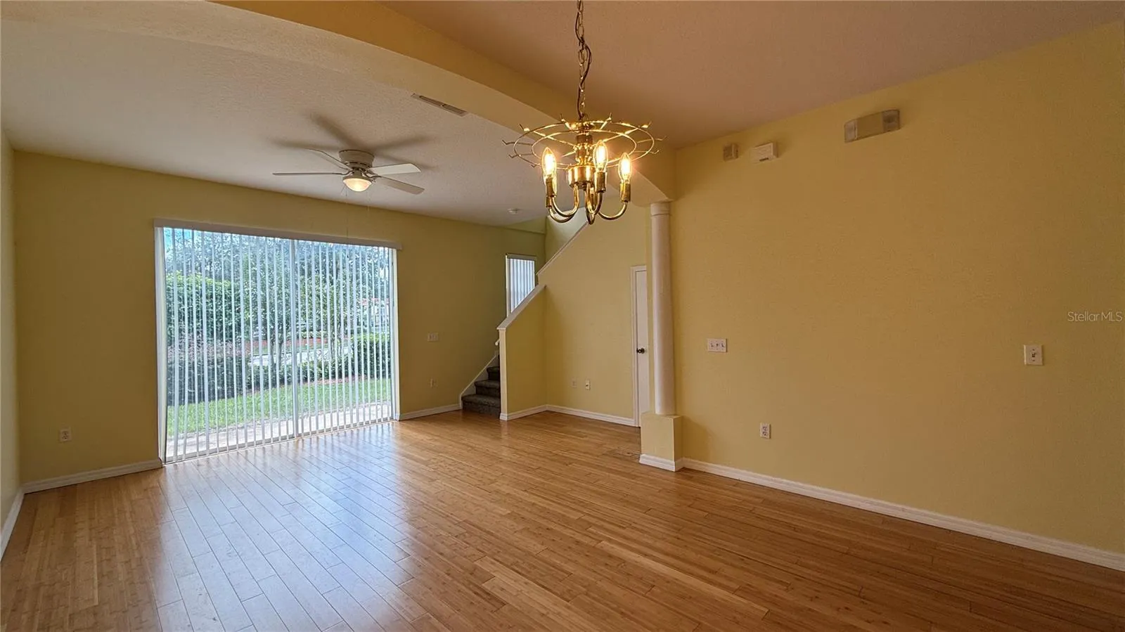 112 MONROE CIR