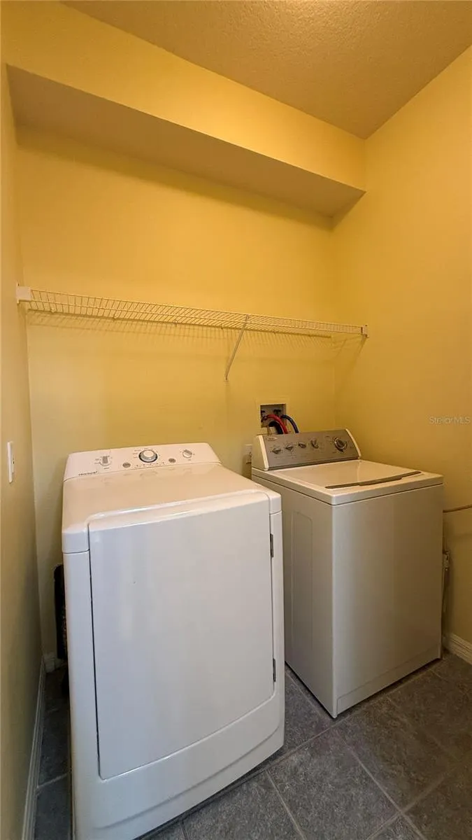 112 MONROE CIR