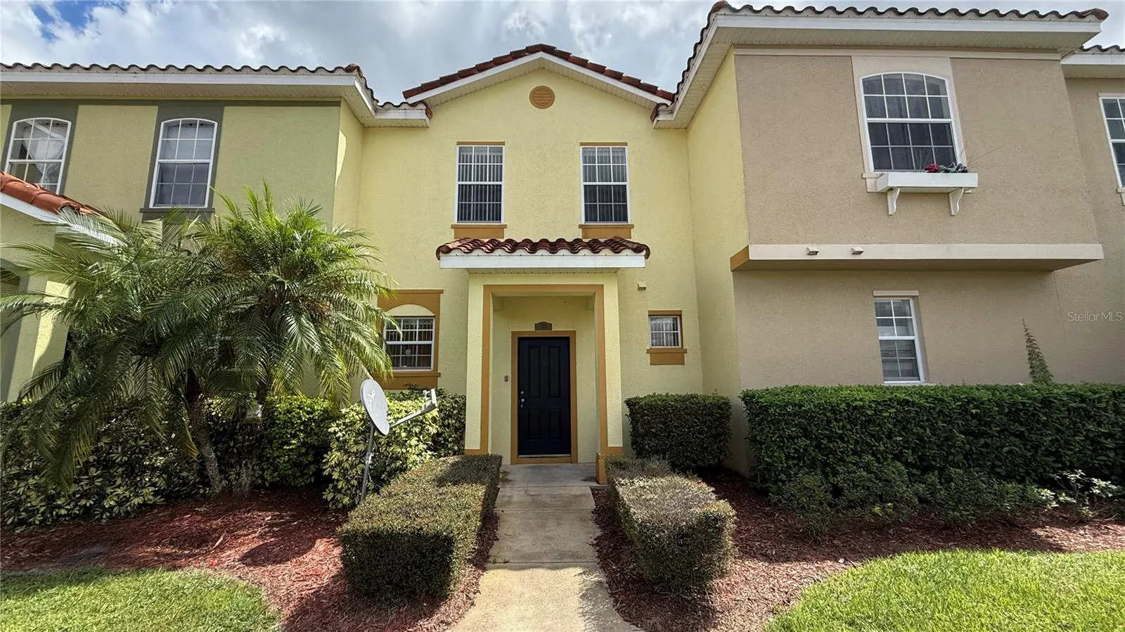 112 MONROE CIR