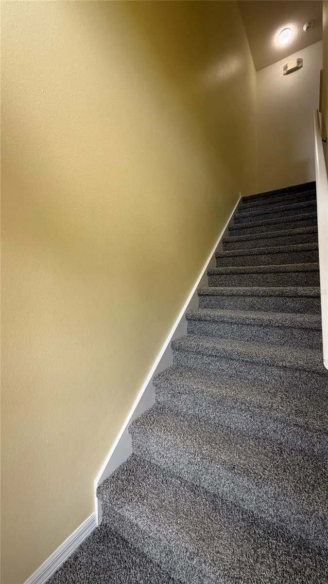 112 MONROE CIR