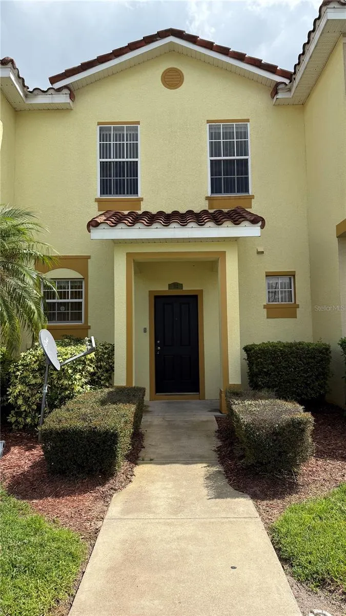 112 MONROE CIR