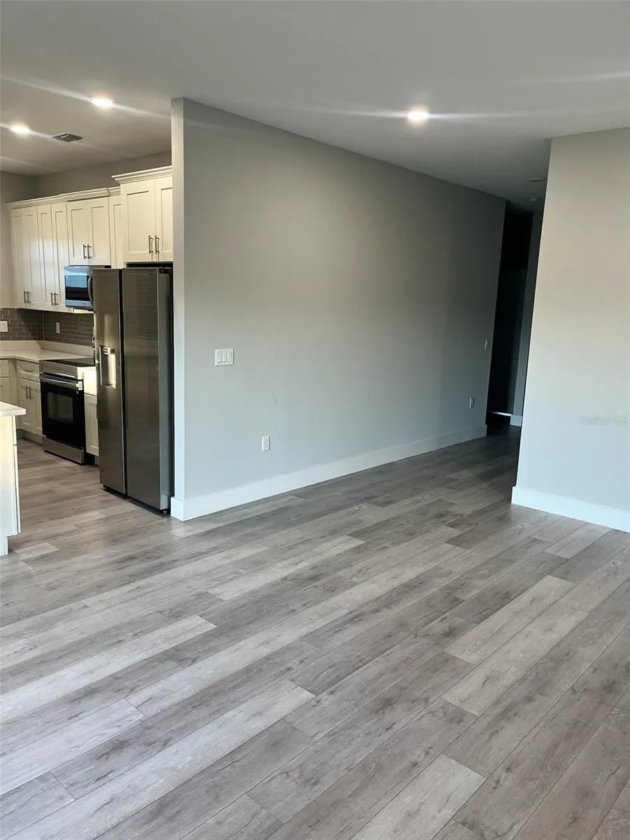335 SWEETWATER DR