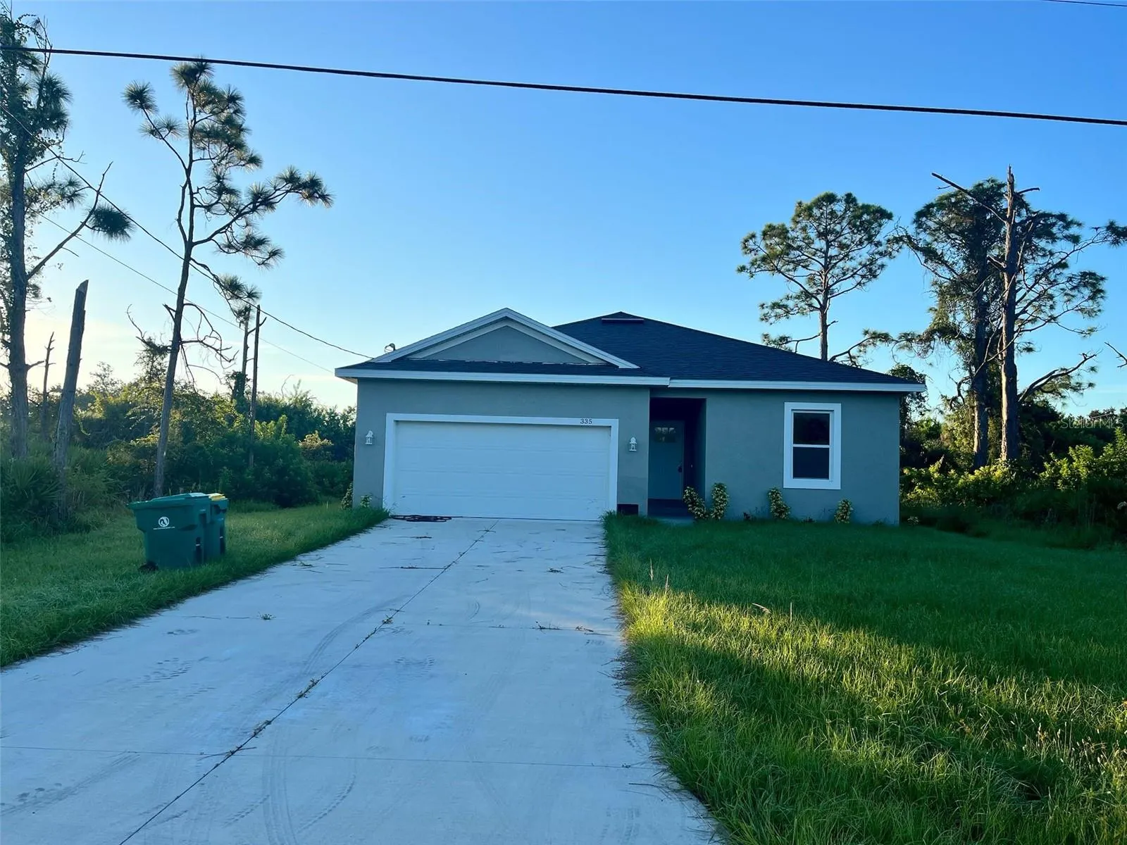 335 SWEETWATER DR