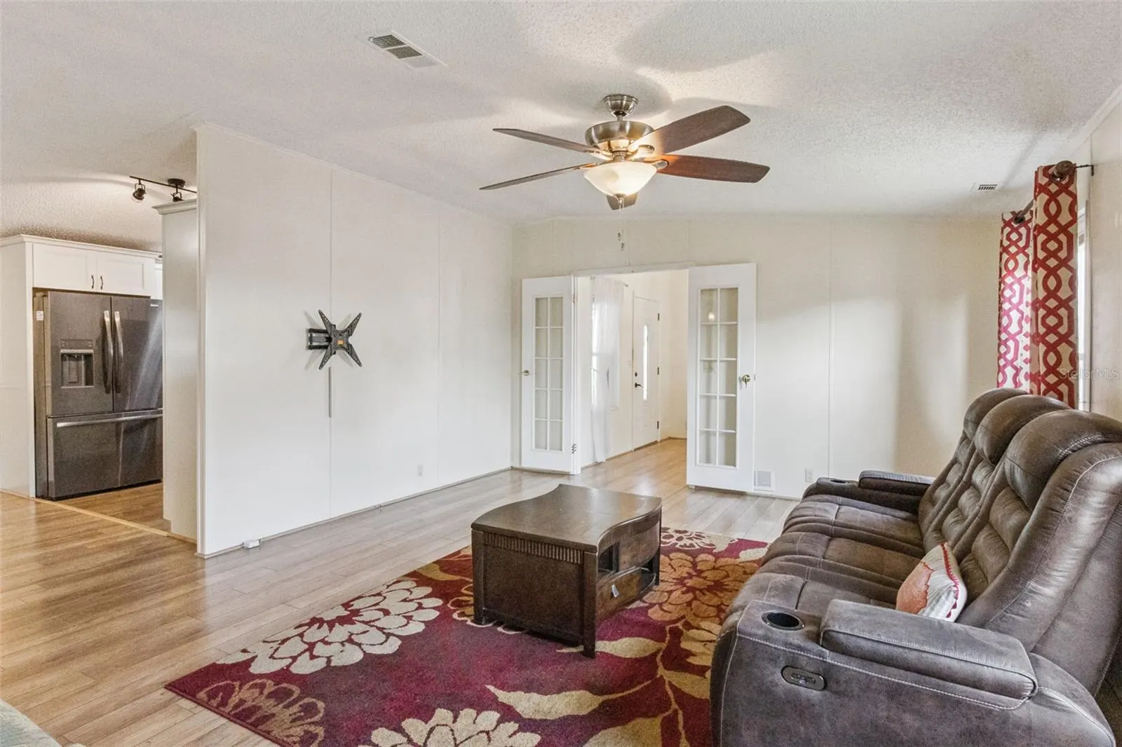 6149 GRAND OAKS DR SE