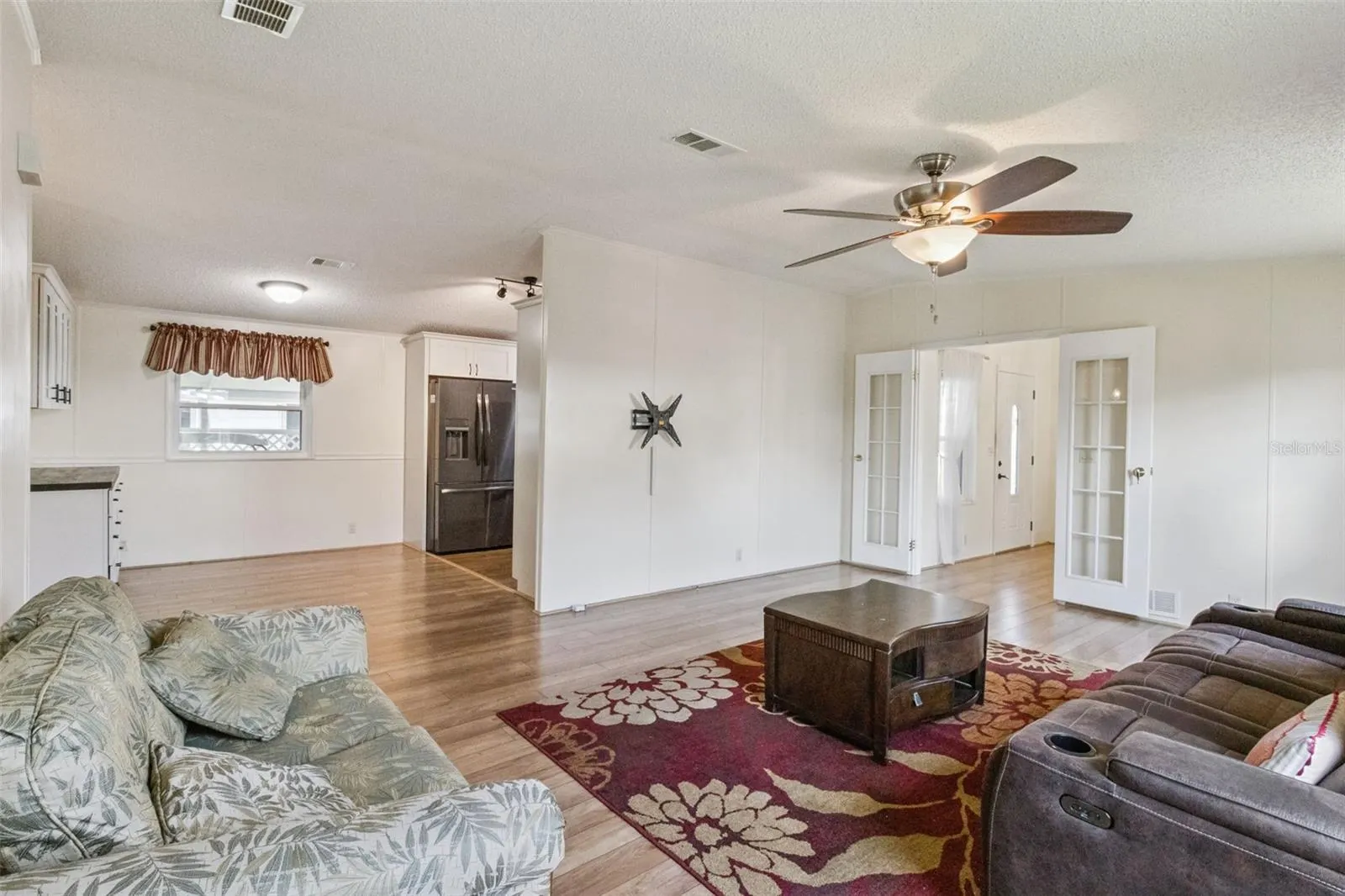 6149 GRAND OAKS DR SE