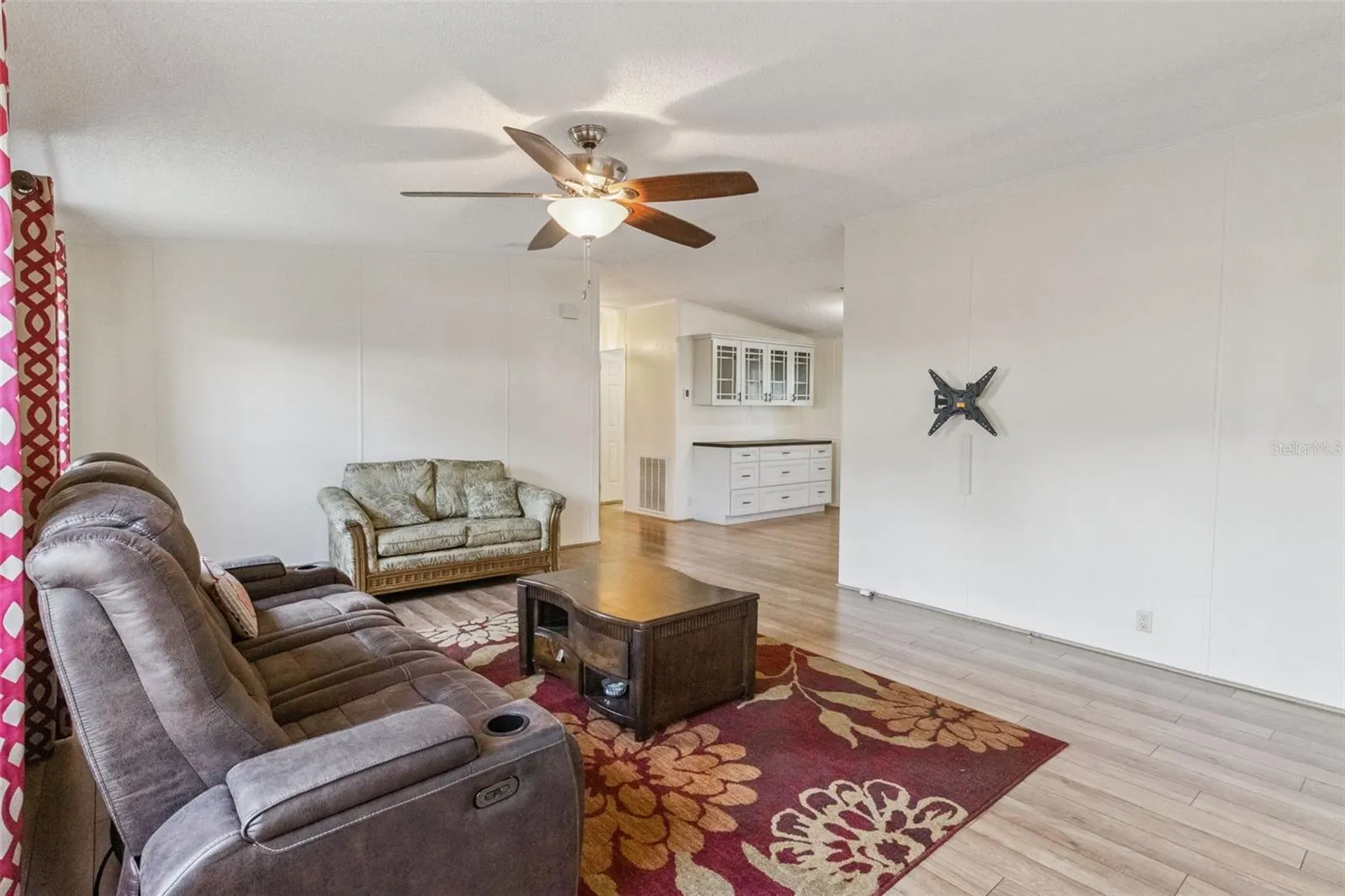 6149 GRAND OAKS DR SE
