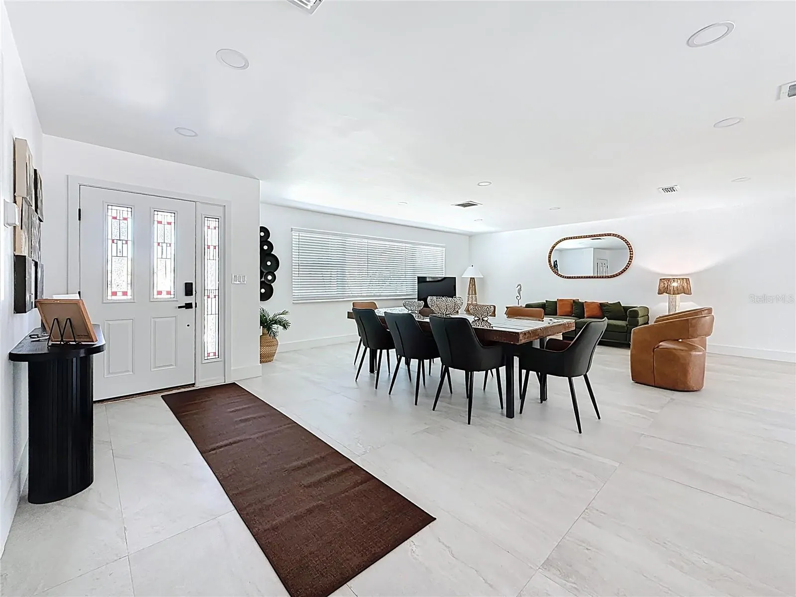 25 ISLAND DR