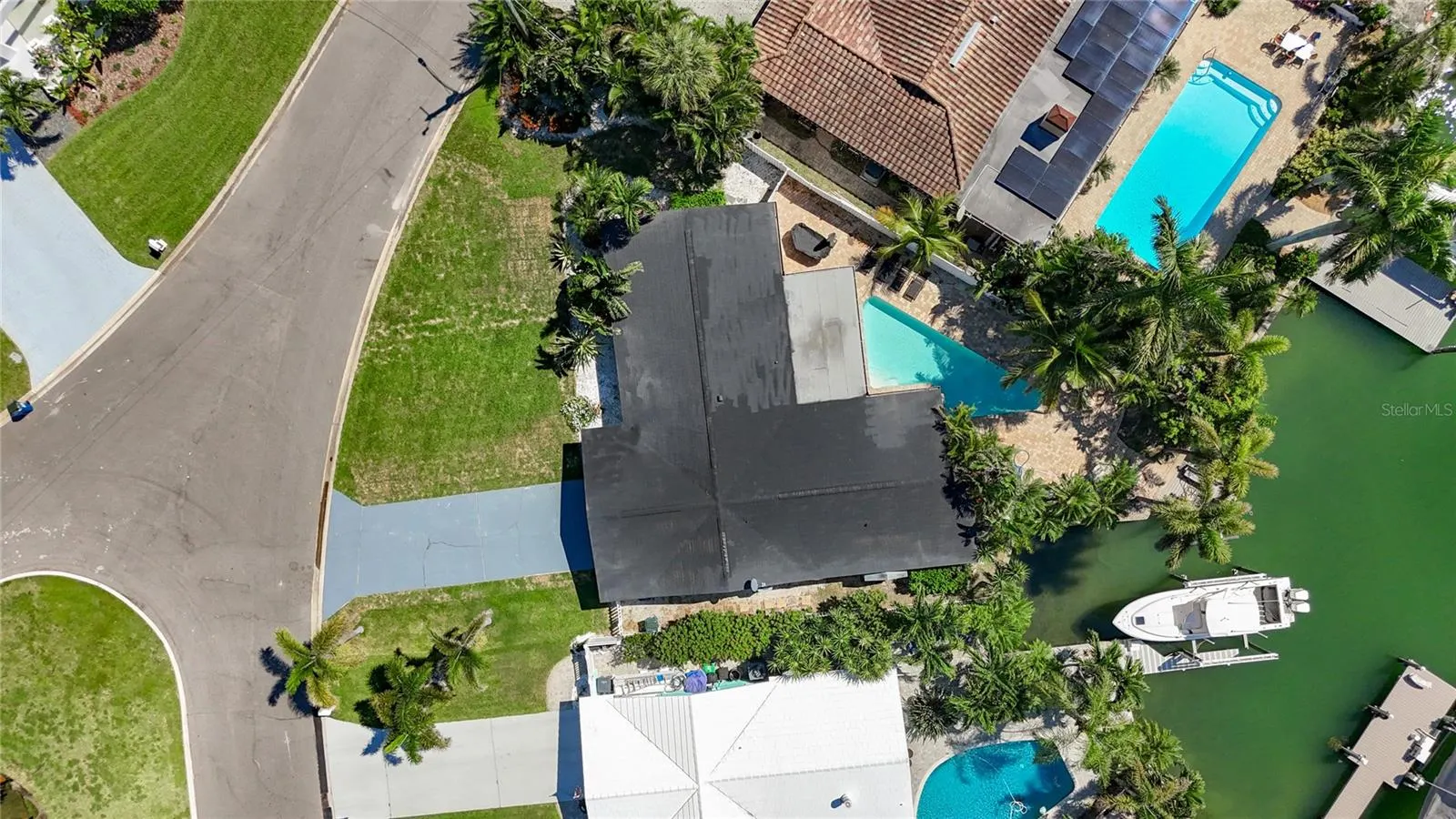 25 ISLAND DR